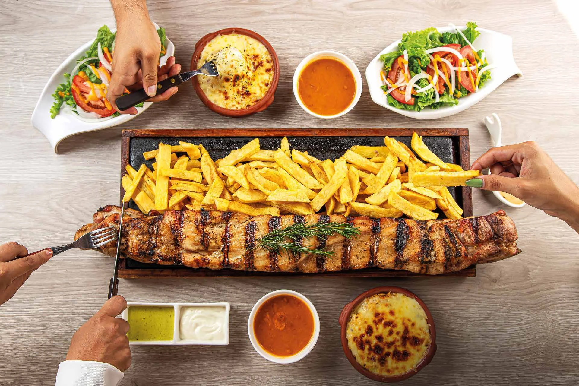 Vista previa de Leñas y Carbón: costilla Anaconda para compartir
